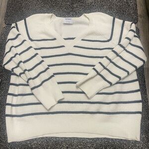 Old Navy sweater